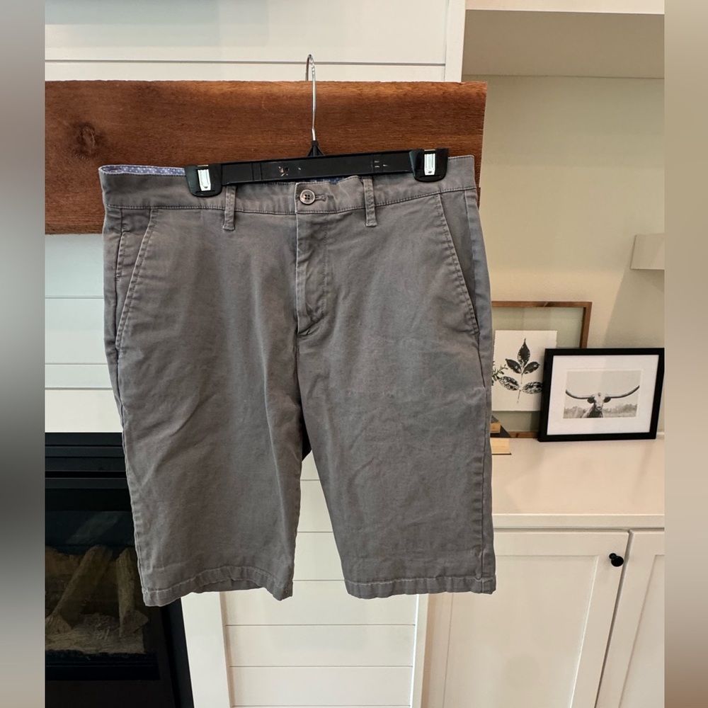 American Tail Gray shorts